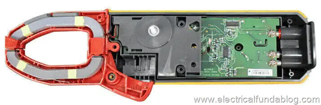 Open view of a tong tester clamp meter